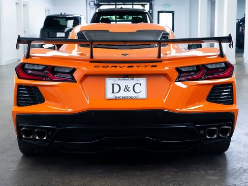 Used 2023 Chevrolet Corvette Stingray w/ Z51 Performance Package image 5