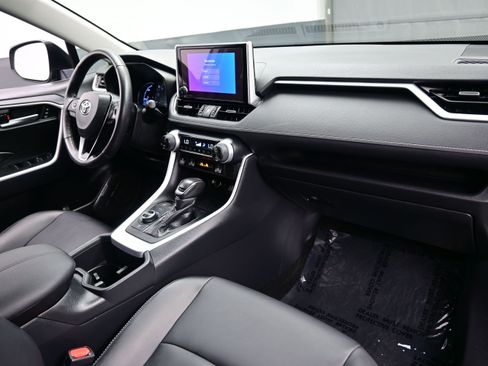 Used 2024 Toyota RAV4 XLE Premium w/ Weather Package AWD/4WD image 15