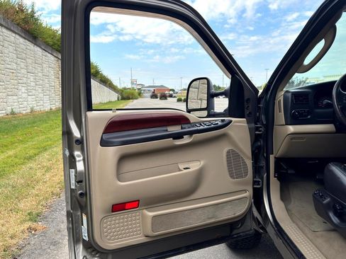 Used 2005 Ford Excursion Eddie Bauer AWD/4WD image 10