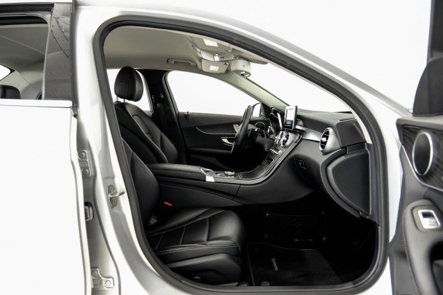 Used 2017 Mercedes-Benz C 300 Sedan image 36