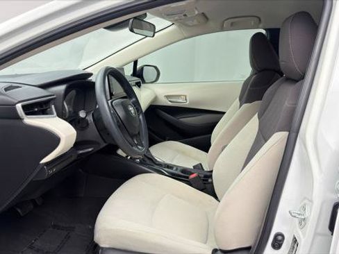 Used 2021 Toyota Corolla LE FWD image 12