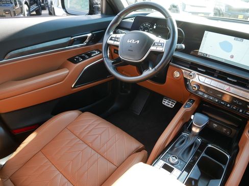 Certified 2025 Kia Telluride SX Prestige X-Line AWD/4WD image 9