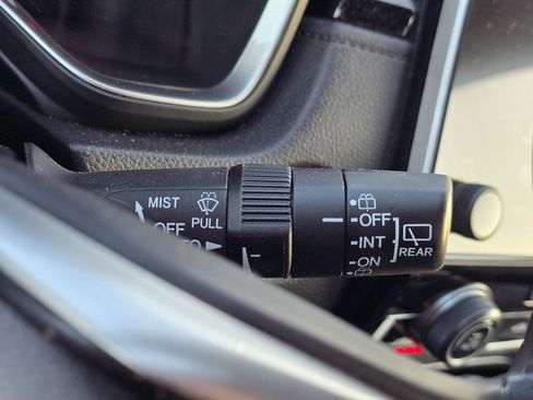 Used 2018 Honda CR-V Touring image 23