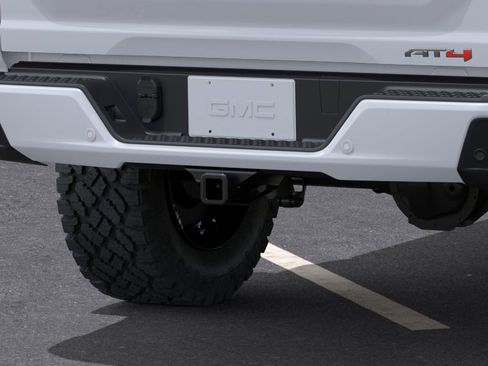 New 2026 GMC Canyon AT4 AWD/4WD image 14