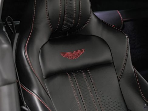 Used 2019 Aston Martin V8 Vantage Coupe RWD image 54