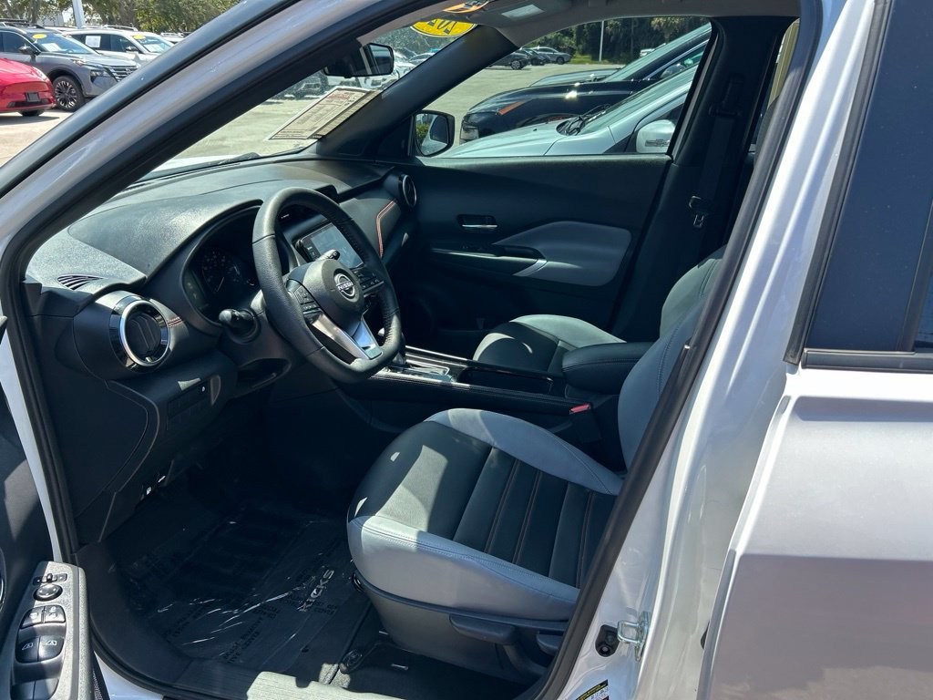 Certified 2024 Nissan Kicks SR w/ SR Premium Package FWD image 17