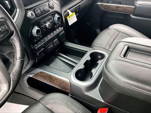 Used 2021 GMC Sierra 2500 Denali w/ Denali Black Diamond Edition image 15