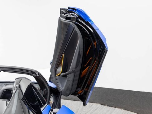 Used 2024 McLaren 750S Spider image 38