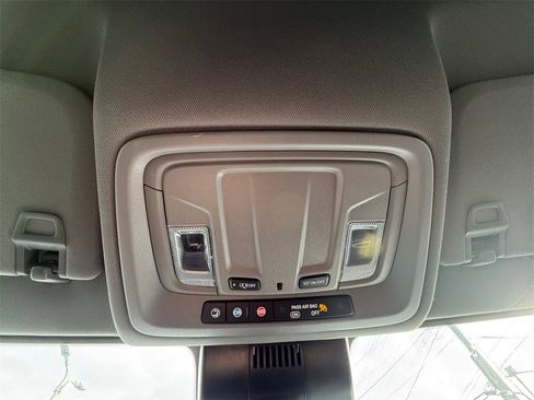 Used 2024 Chevrolet Silverado 1500 LT image 20