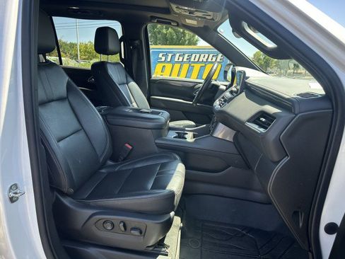 Used 2021 Chevrolet Suburban RST w/ Luxury Package AWD/4WD image 24