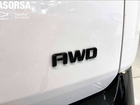 Certified 2023 Chevrolet Traverse Premier w/ Redline Edition AWD/4WD image 8