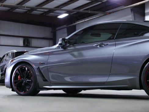 Used 2017 INFINITI Q60 Red Sport 400 image 21