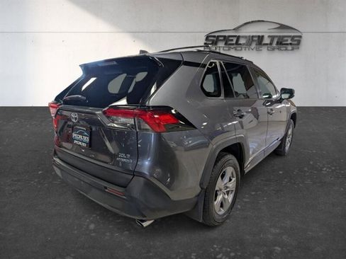 Used 2022 Toyota RAV4 XLE w/ Convenience Package image 10