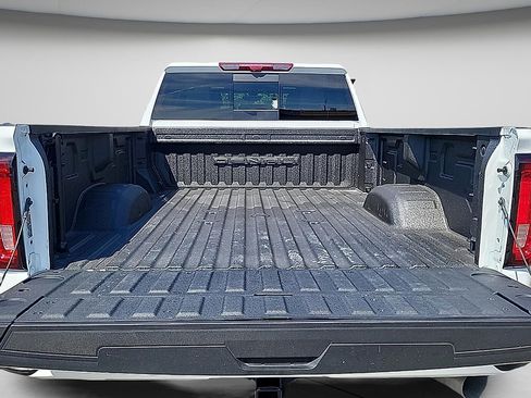 Used 2023 GMC Sierra 3500 Denali w/ Technology Package AWD/4WD image 30