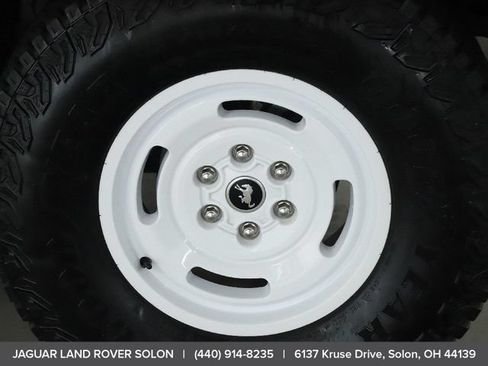 Used 2025 Ford Bronco Heritage Edition AWD/4WD image 38