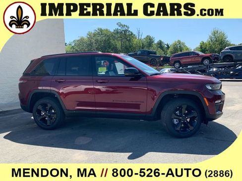 New 2025 Jeep Grand Cherokee Limited w/ Black Appearance Package image 16