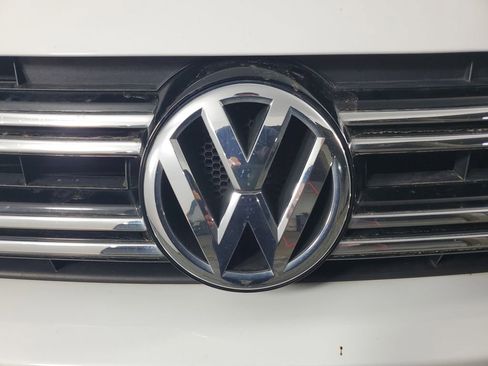 Used 2017 Volkswagen Tiguan Wolfsburg Edition image 10