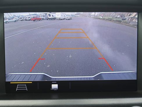 Used 2022 Chevrolet Colorado LT w/ LT Convenience Package image 17