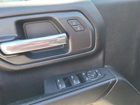 Used 2024 Chevrolet Silverado 2500 Custom w/ Custom Value Package image 15