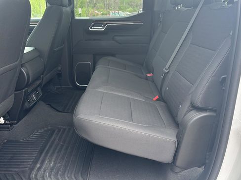 Used 2023 Chevrolet Silverado 1500 LT AWD/4WD image 10