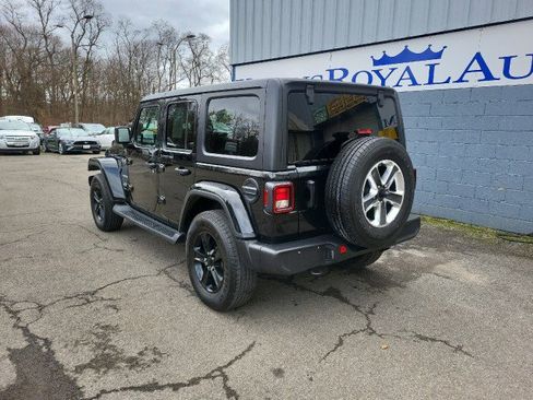 Used 2023 Jeep Wrangler Unlimited Sahara w/ Cold Weather Group image 8