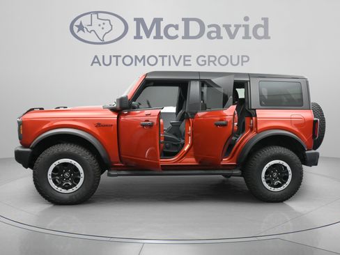 Used 2023 Ford Bronco Big Bend w/ Sasquatch Package AWD/4WD image 40