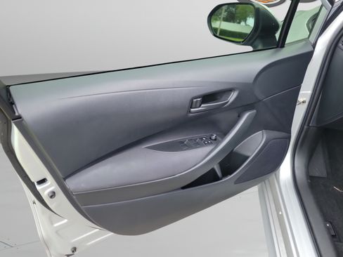 Used 2023 Toyota Corolla LE w/ LE Convenience Package FWD image 7