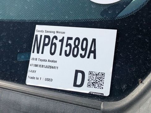 Used 2018 Toyota Avalon XLE image 6