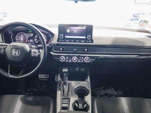 Used 2022 Honda Civic Sport image 14