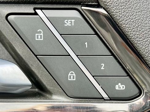 Used 2022 GMC Sierra 1500 AT4 w/ AT4 Premium Package image 31