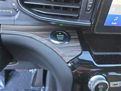 Used 2021 Ford Explorer Limited w/ Hybrid Equipment Group 310A image 21