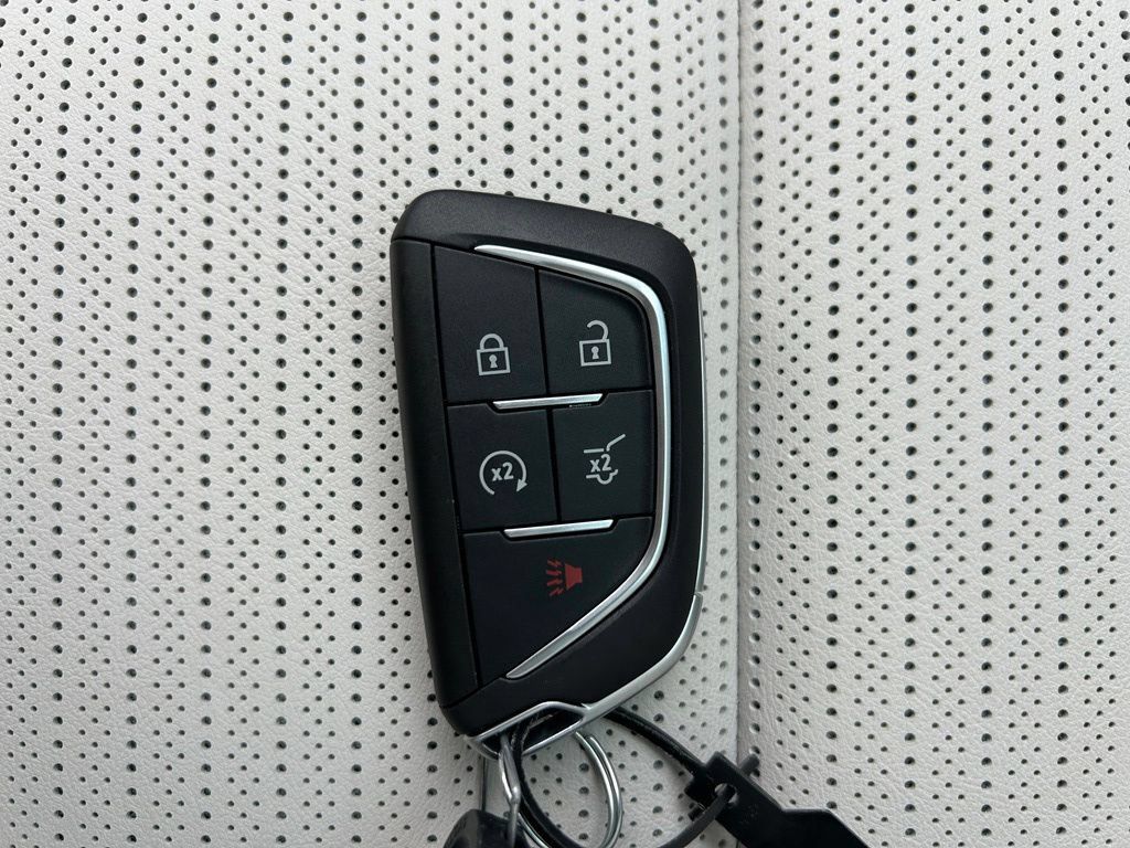 Used 2026 Cadillac Vistiq Sport AWD/4WD image 39