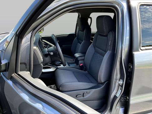 Used 2025 Nissan Frontier SV w/ SV Convenience Package AWD/4WD image 25