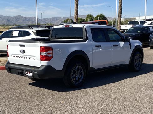 Used 2025 Ford Maverick XLT image 3