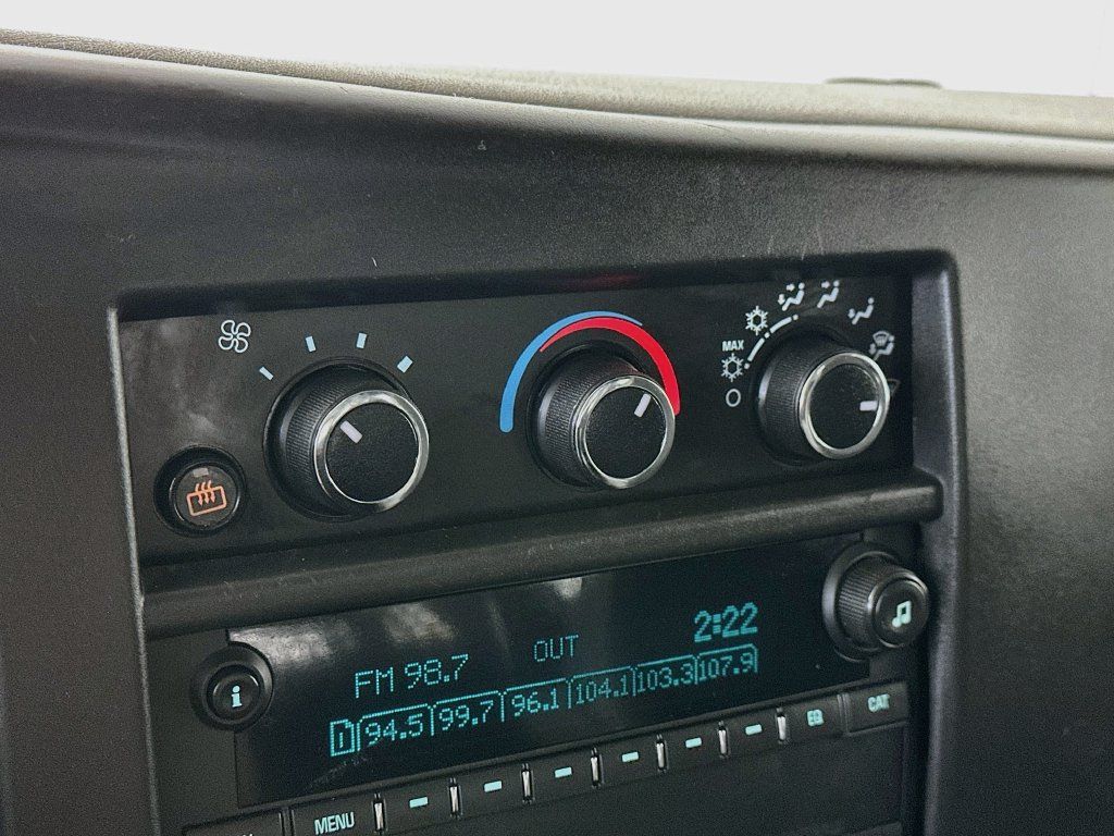 Used 2022 Chevrolet Express 2500 w/ Driver Convenience Package RWD image 18