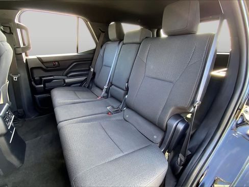Used 2025 Toyota 4Runner SR5 AWD/4WD image 20