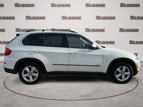 Used 2011 BMW X5 xDrive50i image 6