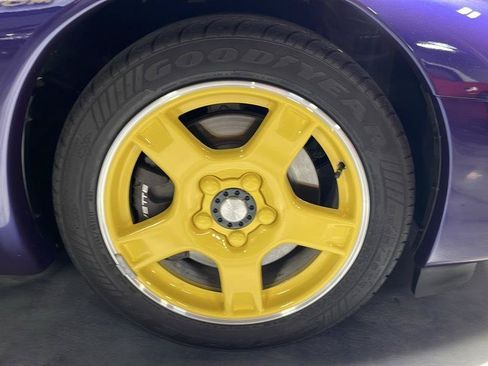 Used 1998 Chevrolet Corvette Convertible w/ Memory Pkg RWD image 19