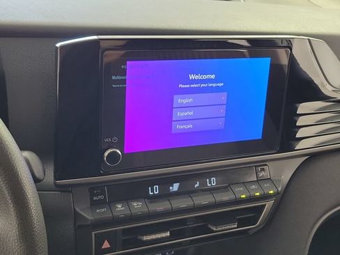 Used 2025 Toyota Camry LE w/ Convenience Package FWD image 28