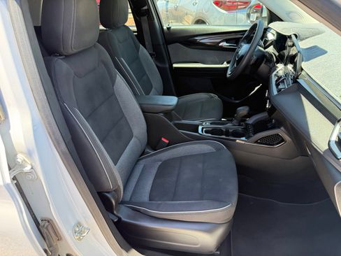 Certified 2024 Chevrolet TrailBlazer LT FWD image 30