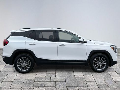 Used 2024 GMC Terrain SLT image 8