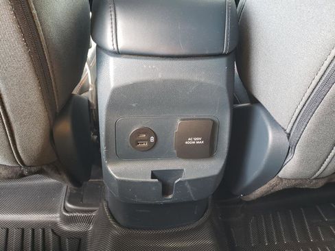 Certified 2022 Ford Maverick XLT image 17