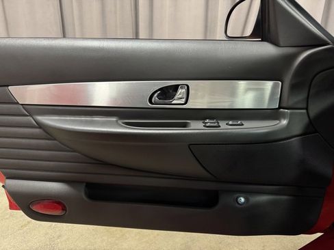 Used 2002 Ford Thunderbird image 14