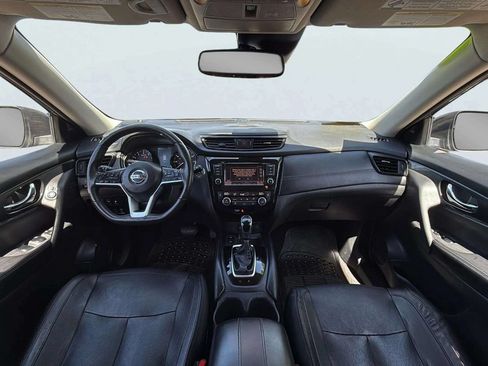 Used 2019 Nissan Rogue SL w/ Premium Package AWD/4WD image 10