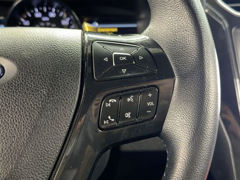 Used 2019 Ford Explorer XLT w/ Equipment Group 202A image 21