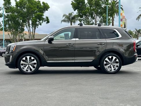 Used 2022 Kia Telluride EX w/ EX Premium Package FWD image 6