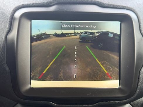 Used 2023 Jeep Renegade Trailhawk AWD/4WD image 34