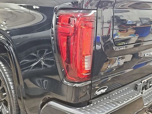 Used 2023 GMC Sierra 1500 Denali Ultimate image 40