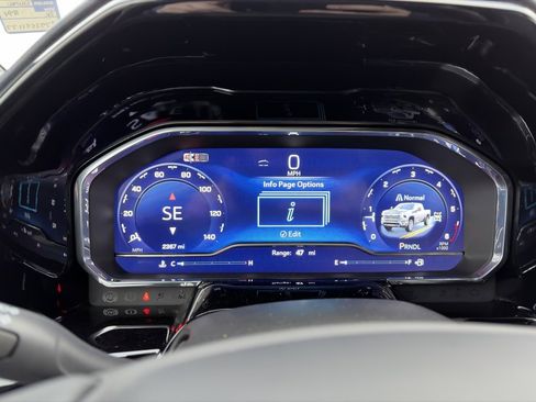 Used 2025 Chevrolet Silverado 3500 High Country image 25