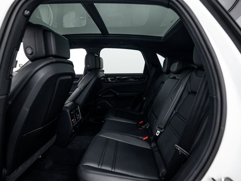 Certified 2023 Porsche Cayenne image 22